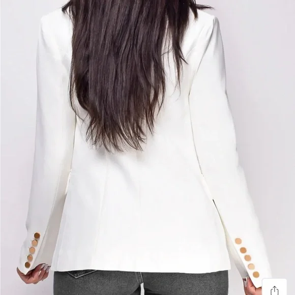 Chic White Blazer with Gold Accents - Picture 2 of 4